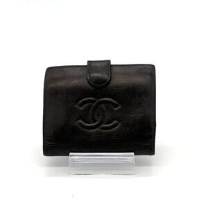 Chanel Timeless Classique Black Caviar leather wallet *Kiss Lock*Good condition